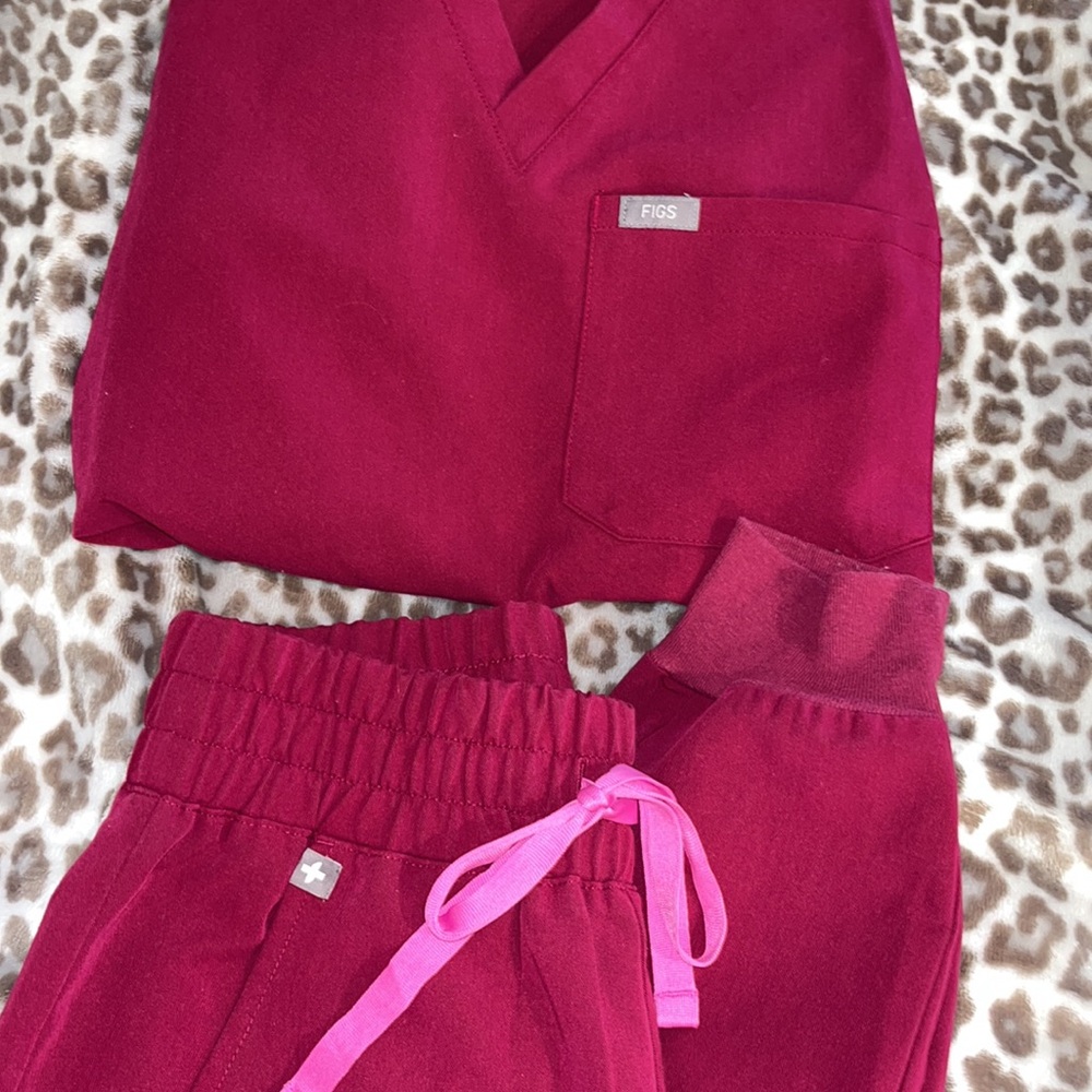 Figs scrub set